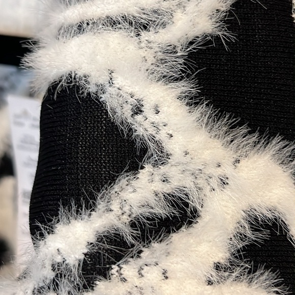 White House Black Market NWT SZ XS. Long Sleeve Belted Iris Sweater Coat - Picture 9 of 15